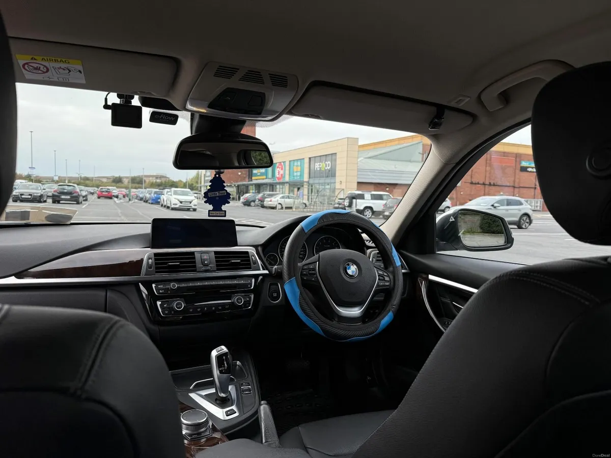 BMW 3-Series 2017 - Image 4