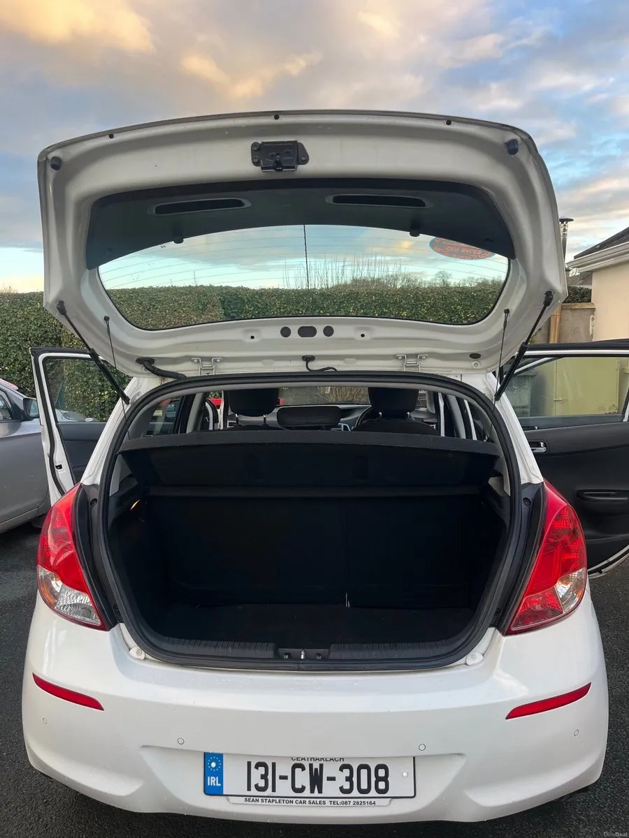 Hyundai i20 2013 - Image 2