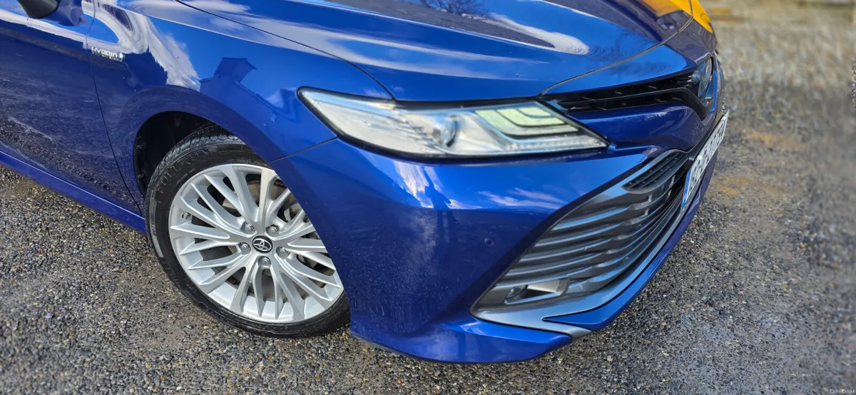 Toyota Camry 2018 PLATINUM - Image 4