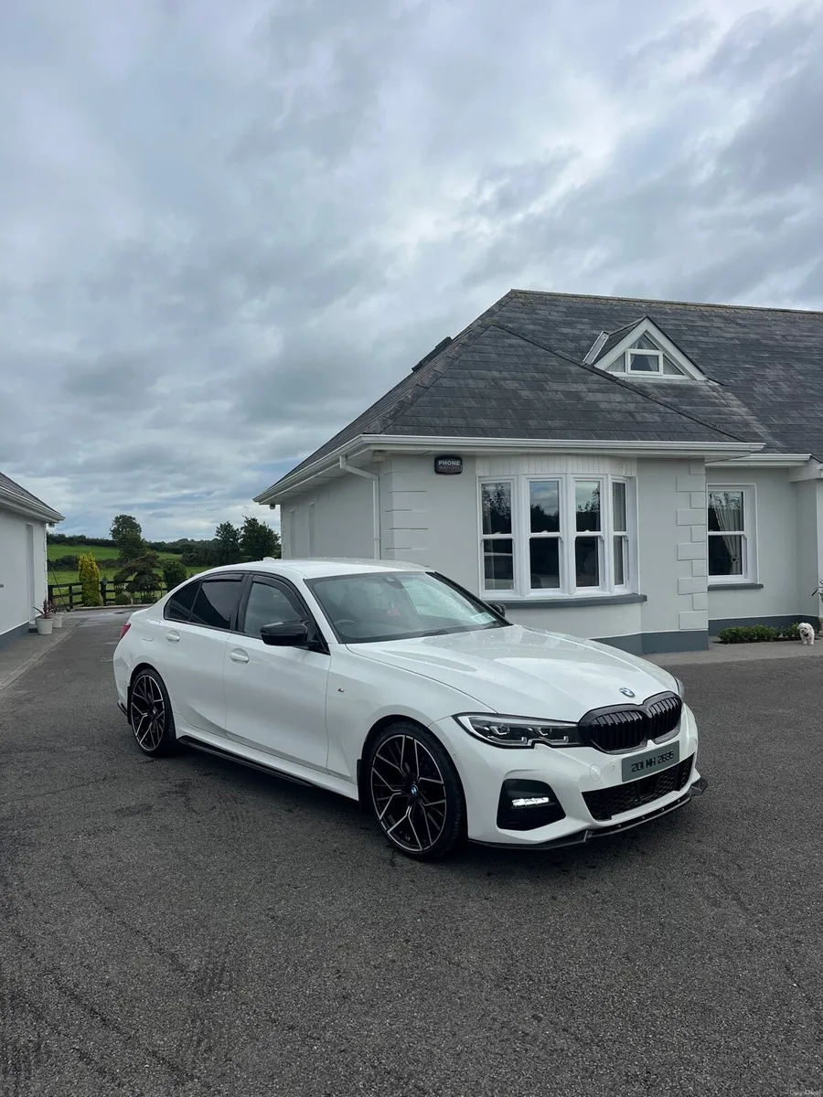 BMW 320D X-Drive - Image 1