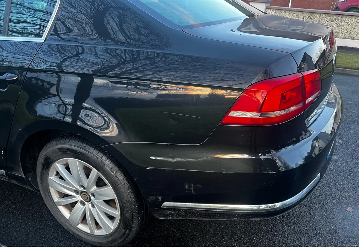 2011 VW Passat blue motion - Image 4