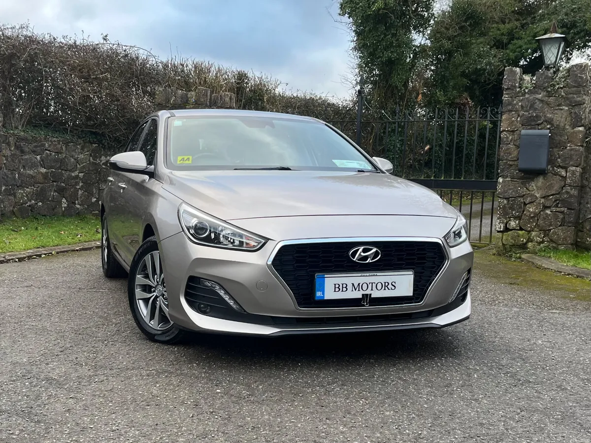 Hyundai i30 1.6 Diesel Deluxe - Image 1