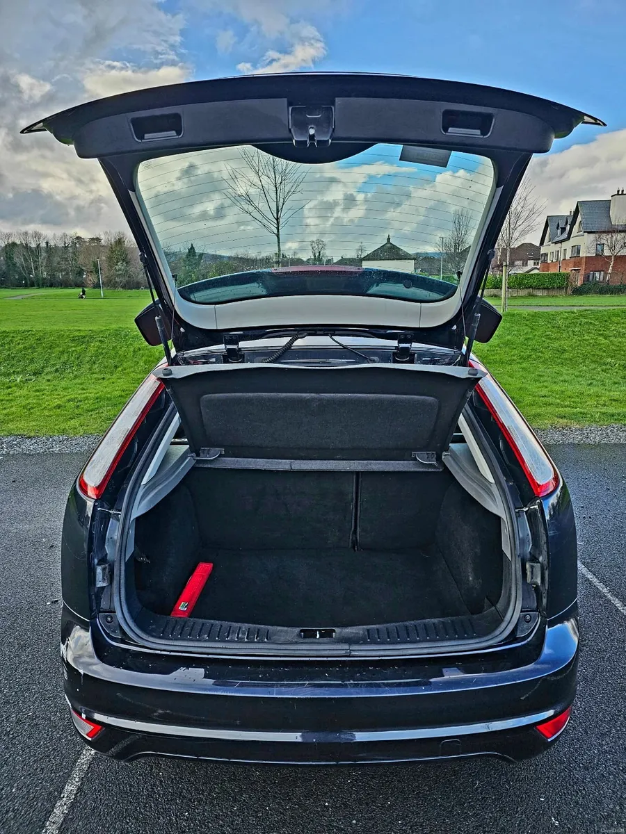 Ford Focus 2010 - €2,950 - Image 3