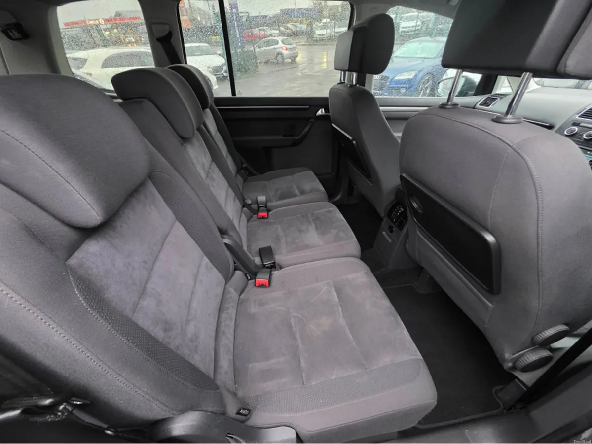 Volkswagen Touran ( 132 REG ) HIGHLINE 7 SEATER FA - Image 4
