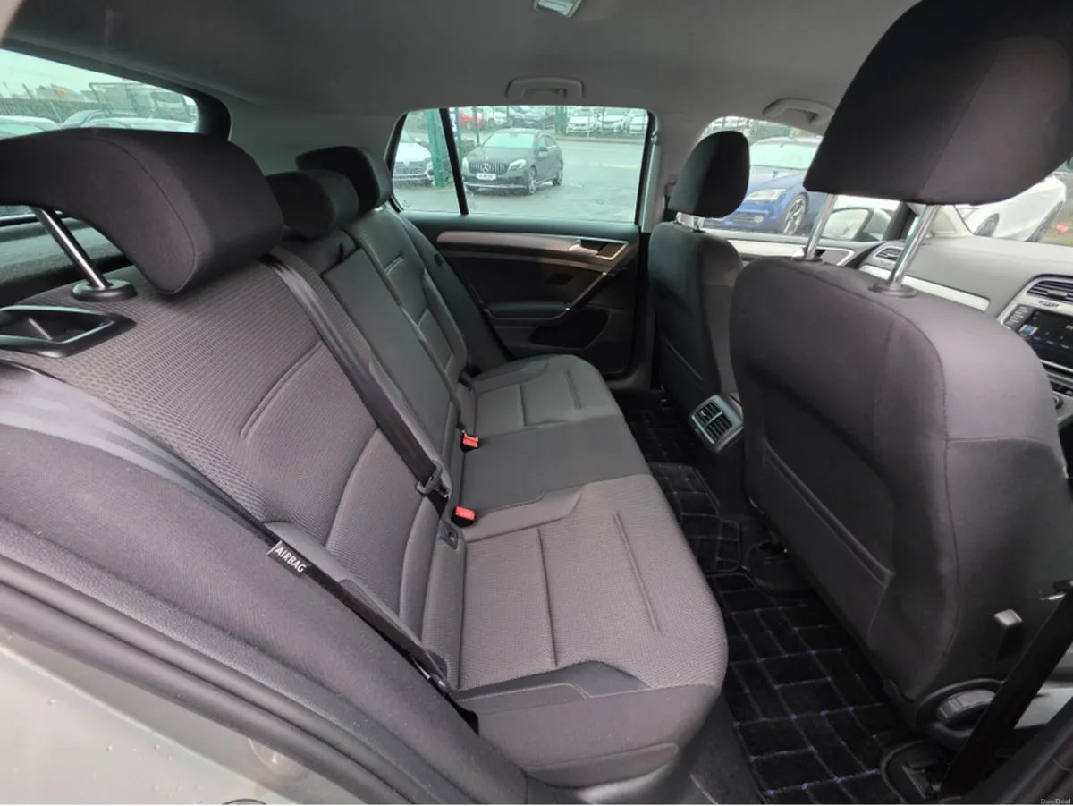 Volkswagen Golf SPECIAL OFFER 1.2 TSI CARPLAY - AN - Image 5