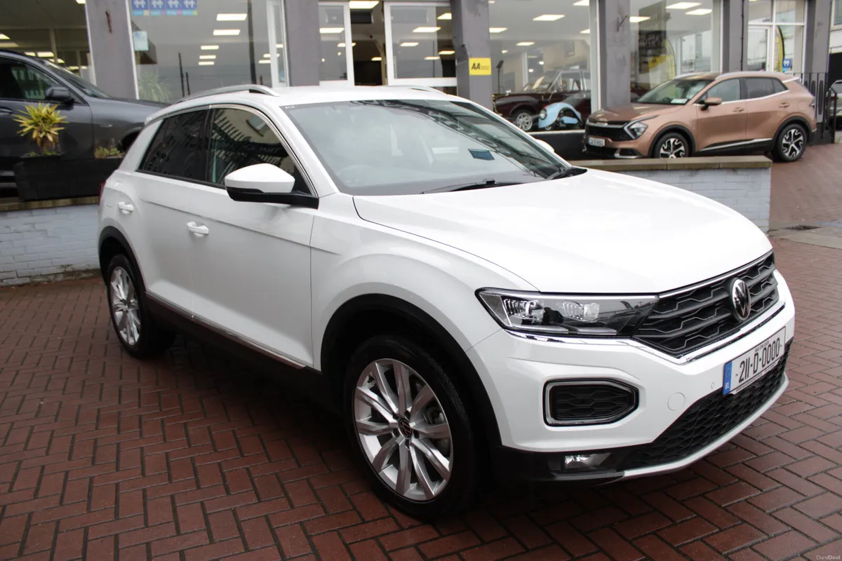 2.0TDI 150BHP SPORT 5DR HATCHBACK AUTO // 1 OWNER - Image 2