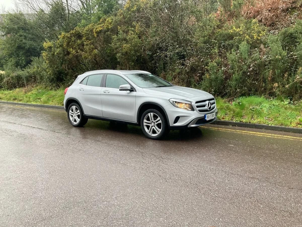 MercedesGLA 200d SUV Automatic - Image 1