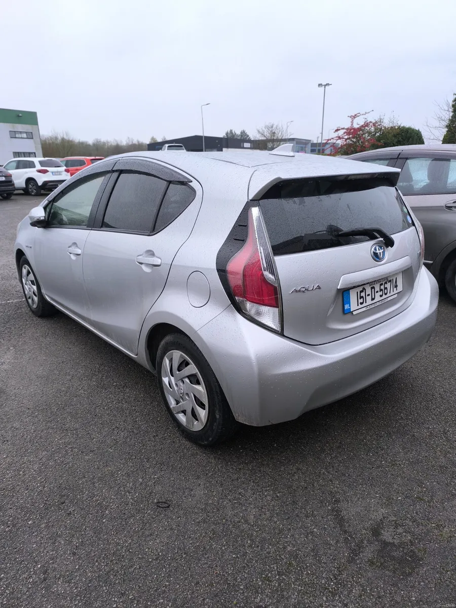 151 Toyota Aqua  1.5 Hybrid AUTOMATIC - Image 3