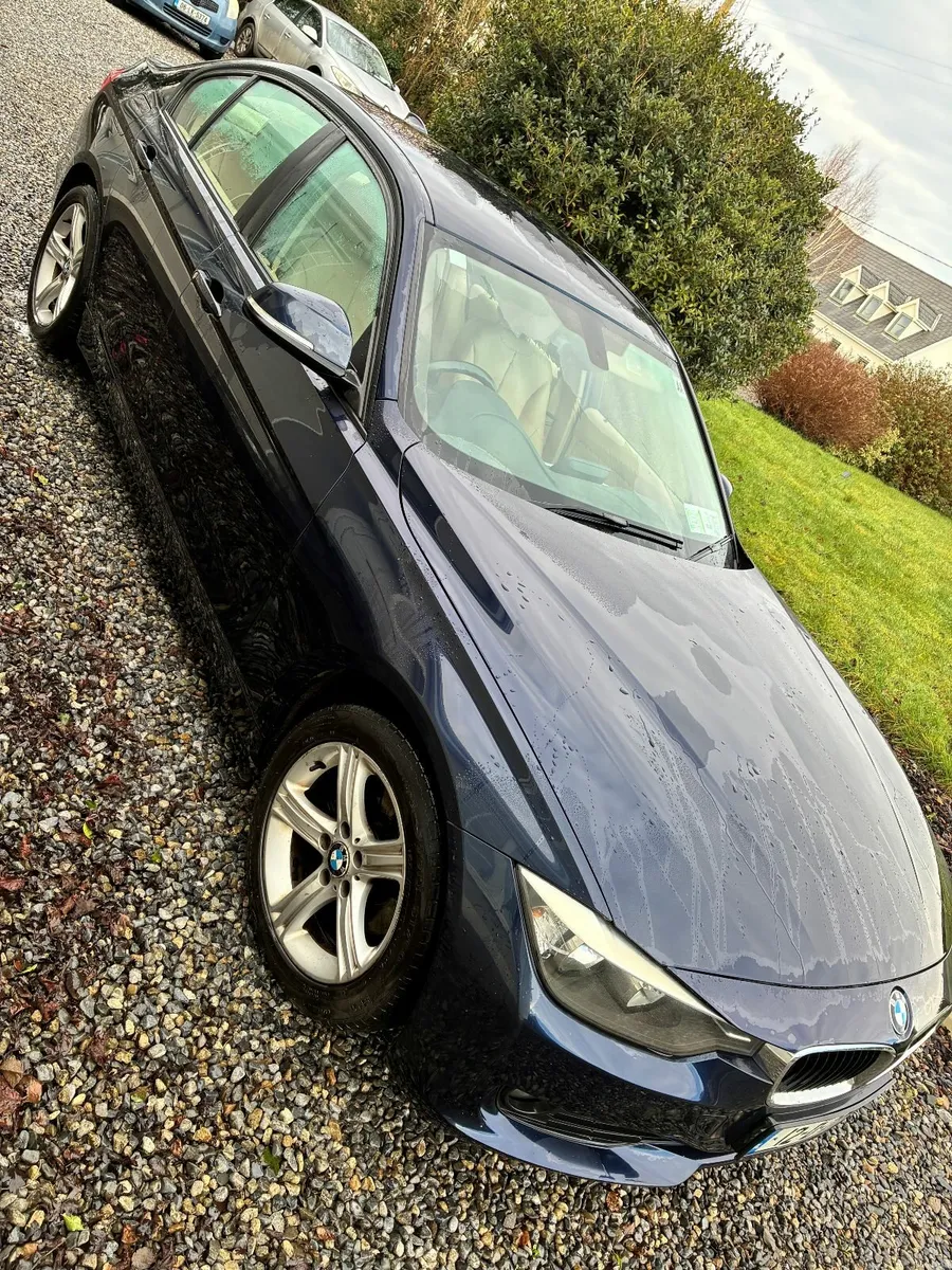 BMW 3-Series 2012 - Image 2