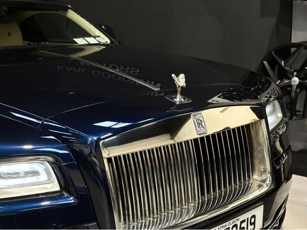 6.6 V12 2DR COUPE - Image 4