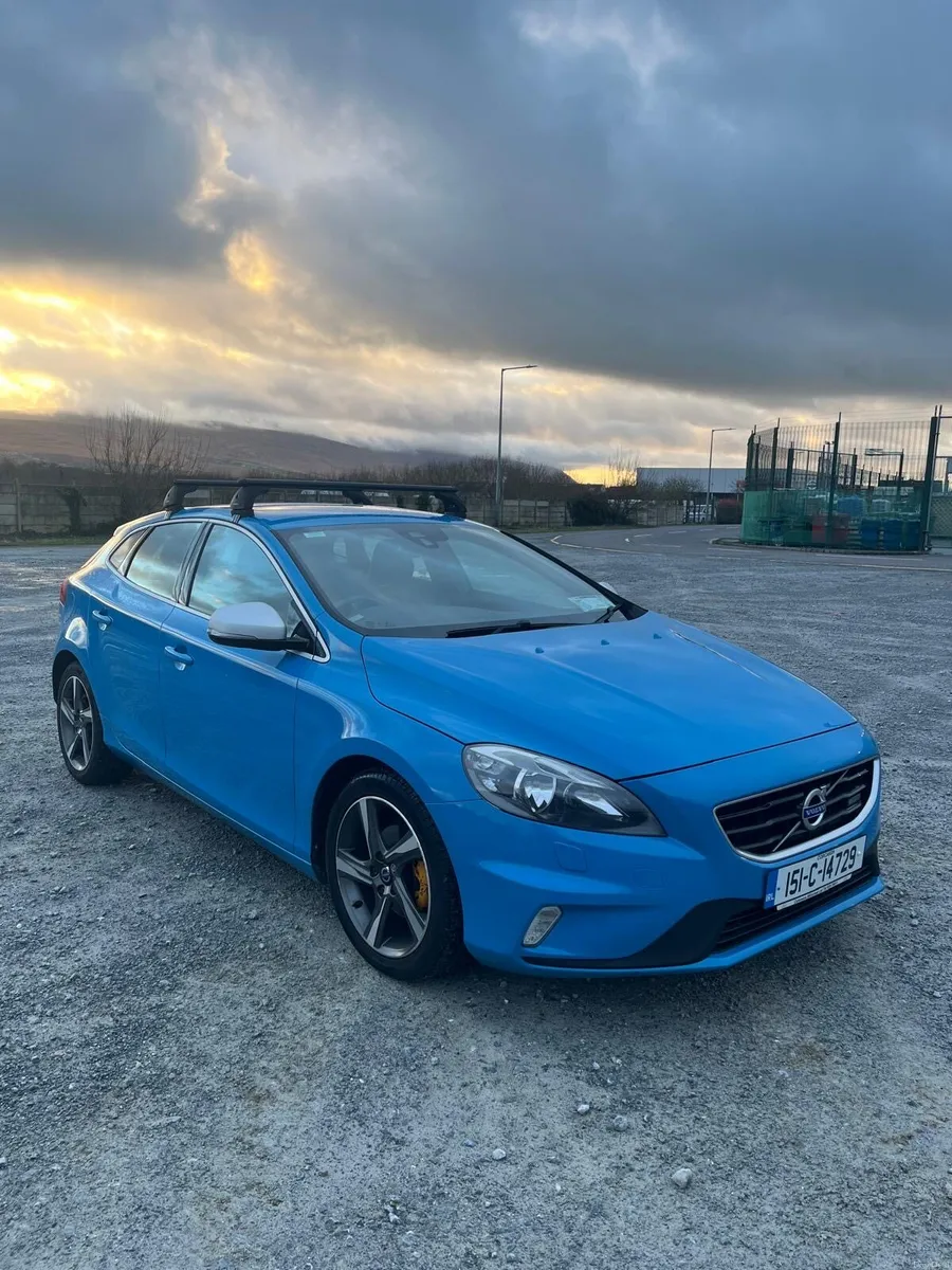 2015 Volvo V40 R- Design Blue Alcantara/Leather - Image 1