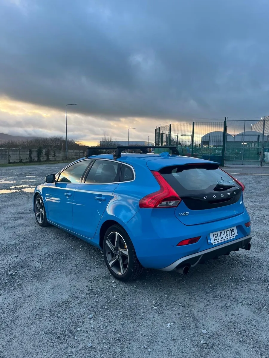 2015 Volvo V40 R- Design Blue Alcantara/Leather - Image 3