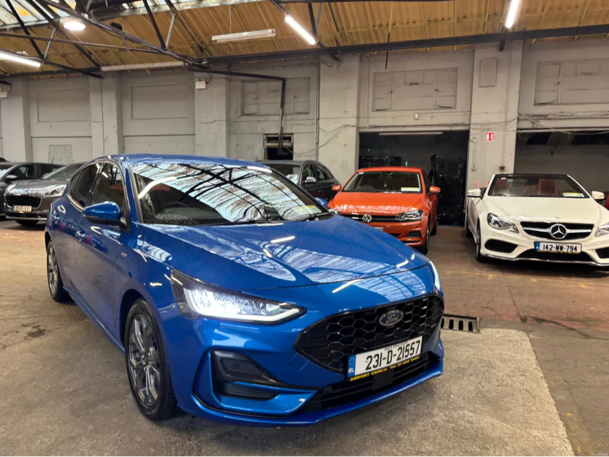 Ford Focus ST-LINE 1.0T 125 M6 FWD 4DR - Image 2