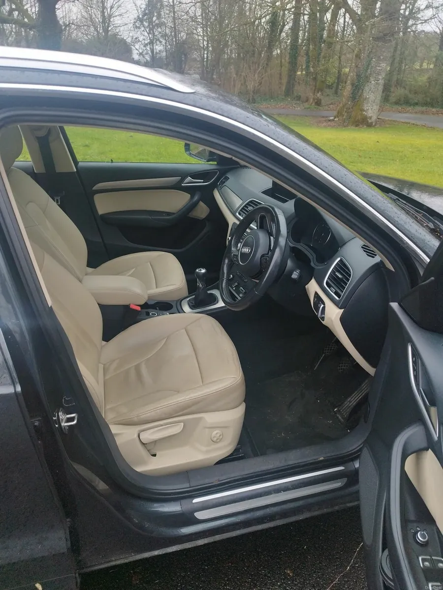 Audi Q3 2018 - Image 3