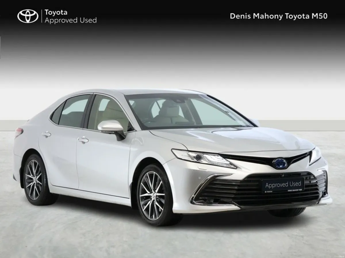 Toyota Camry Platinum Hybrid - Image 1
