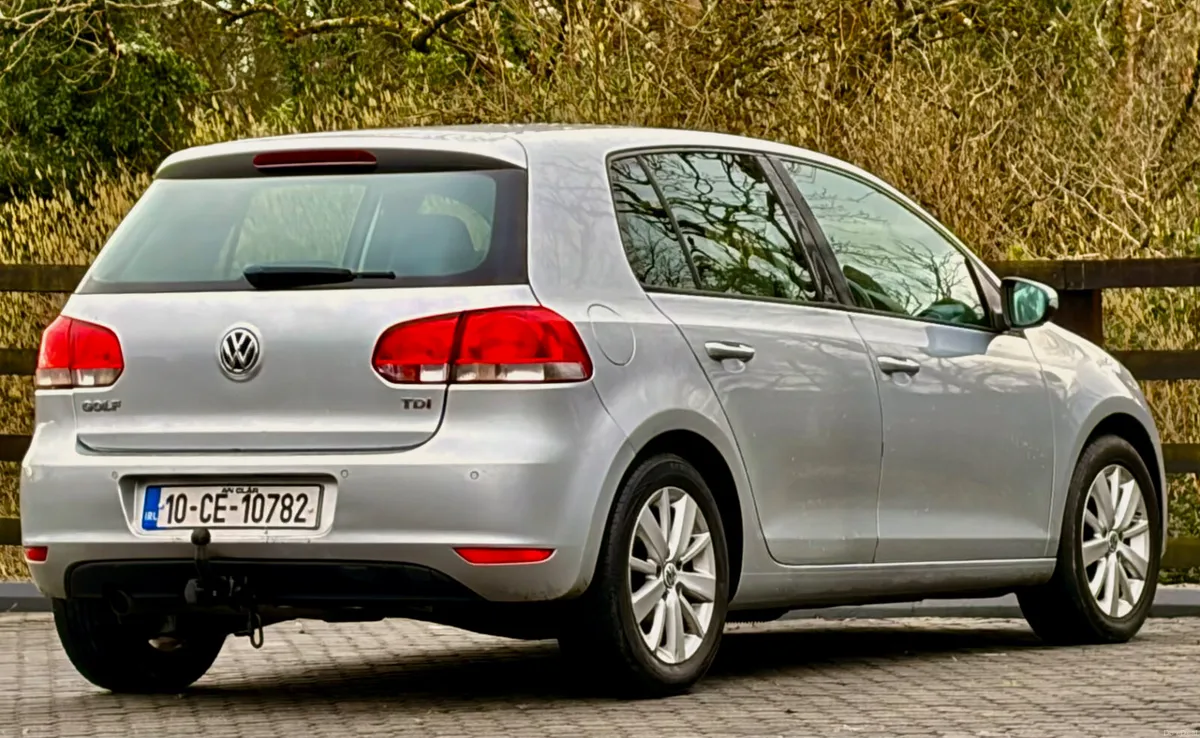 Volkswagen Golf 2010 - Image 3