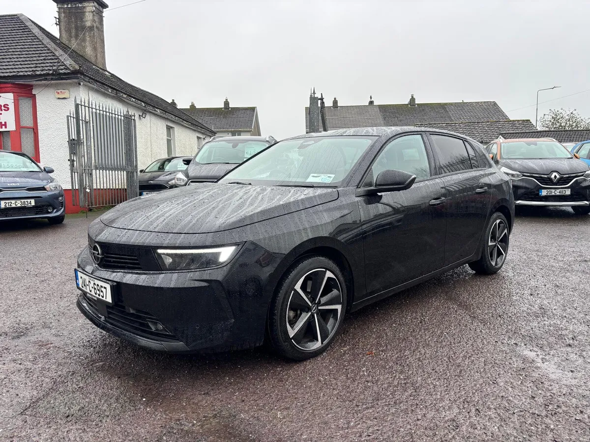 Opel Astra 2024  DIESEL  ELEGANCE  AUTOMATIC - Image 2