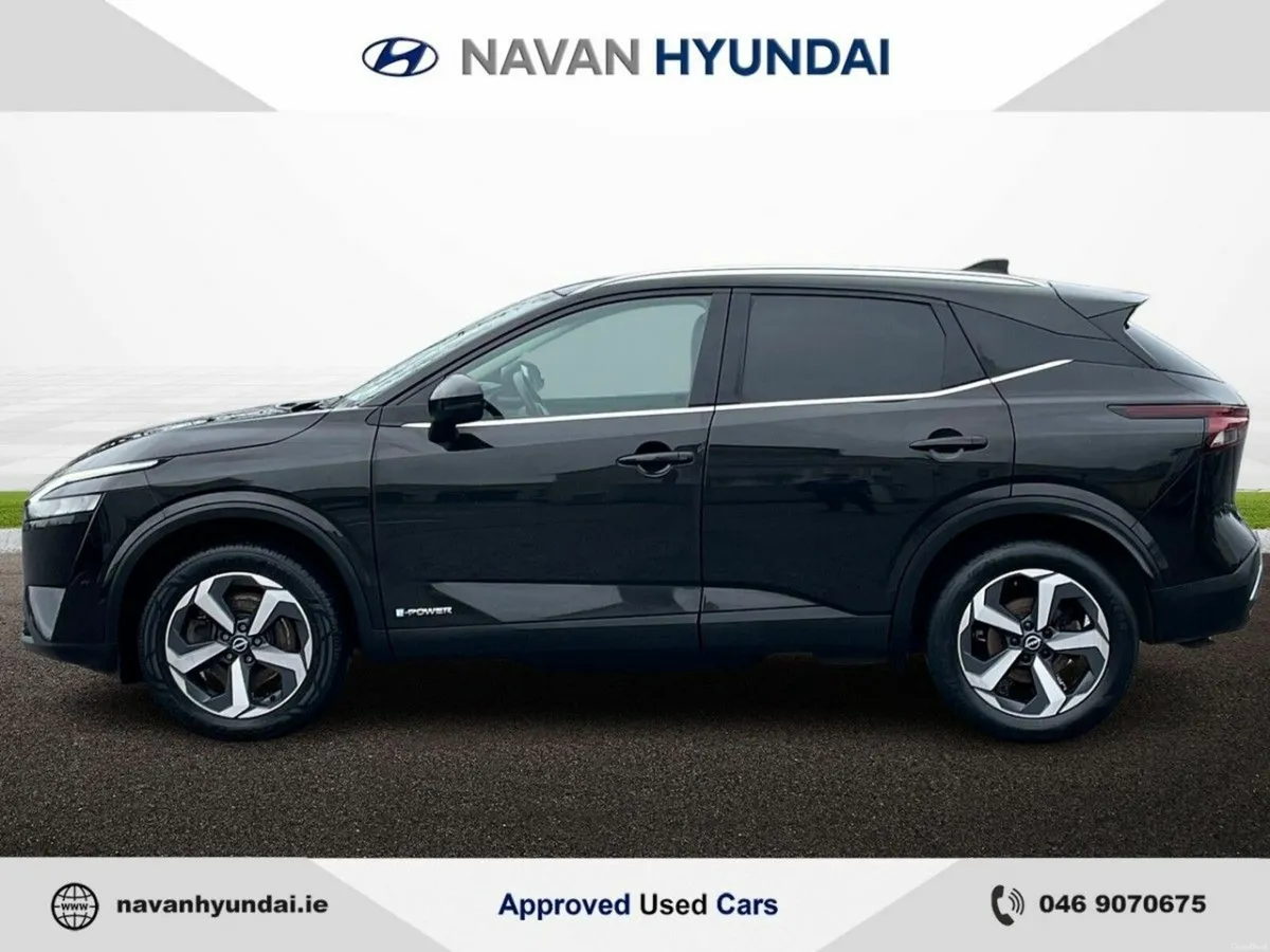 Nissan Qashqai ePOWER SV PREMIUM *SAVE TODAY* - Image 4