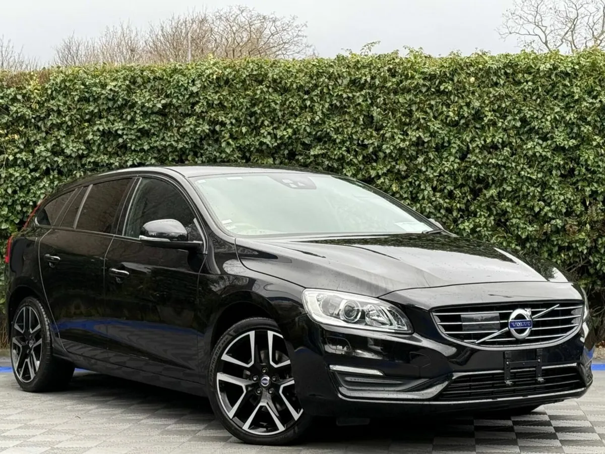 Volvo V60 D4 CLASSIC 2.0 D // SERVICE HISTORY // R - Image 1