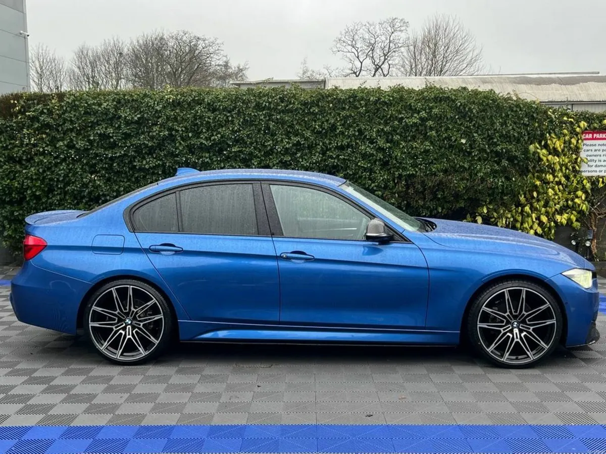 BMW 3-Series 330e M-SPORT COMPETITION 2.0 HYBRID / - Image 2