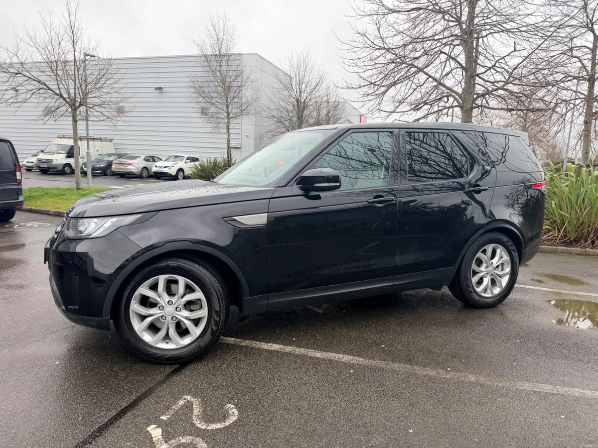 181 Land Rover Discovery 2.0 TD4 SE luxury 7 Seats - Image 2