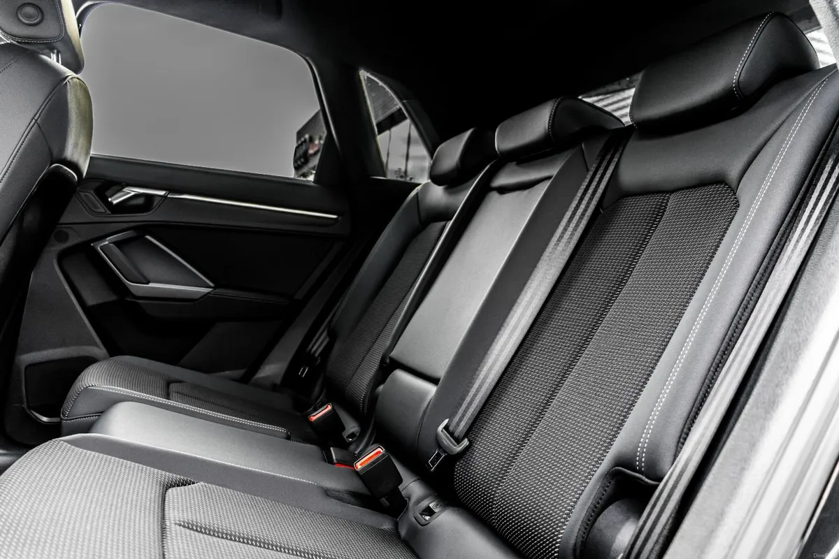 Audi Q3 2020 - Image 3