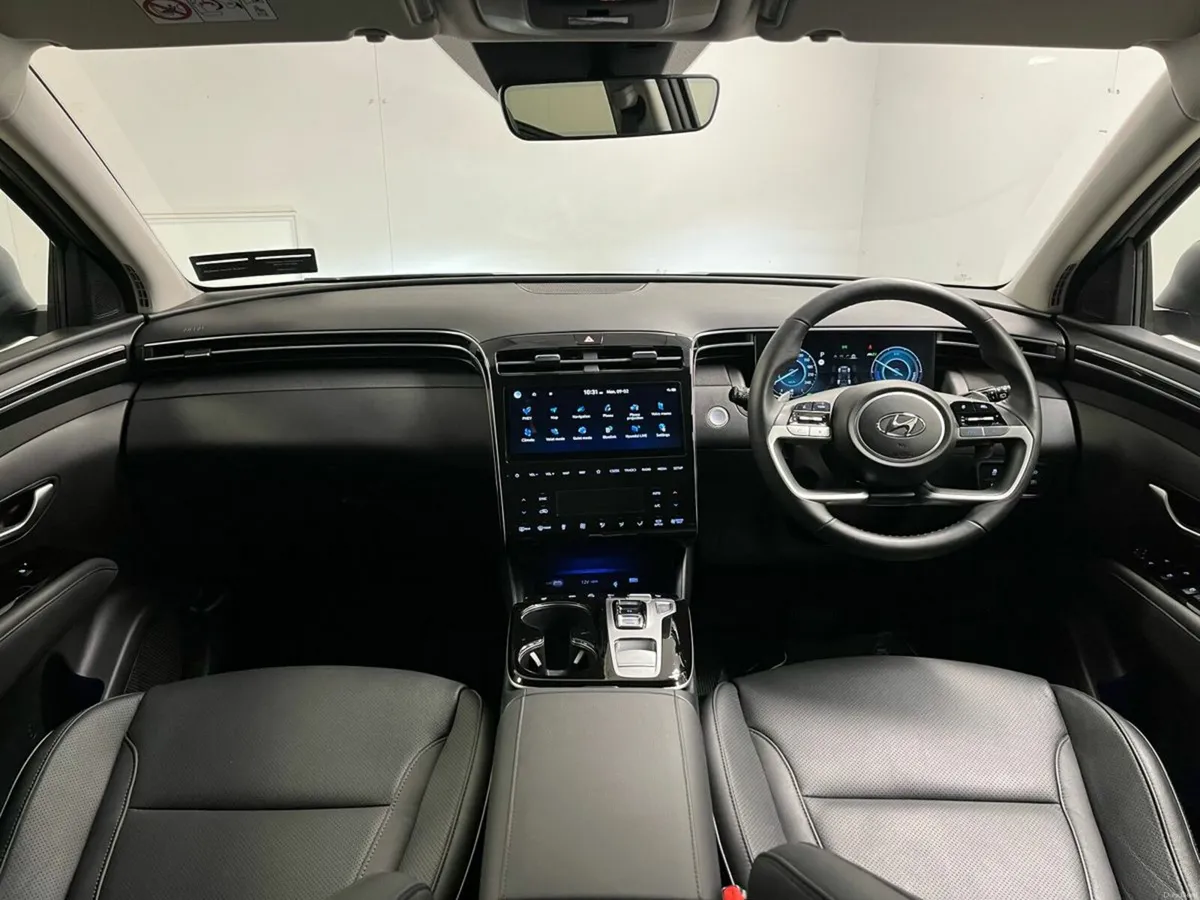 Hyundai Tucson Executive Plus PHEV 4WD - Reversing - Image 4
