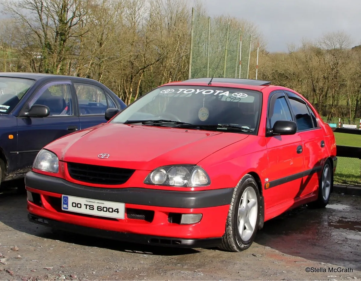 ** 00 Toyota Avensis 2.0TD** - Image 2