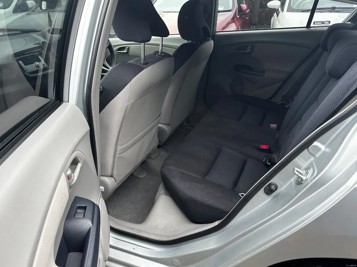 Honda Insight 2010 - 108900KM - Image 4