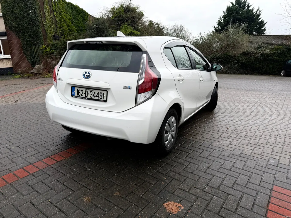 Toyota Aqua 2016 - Image 4