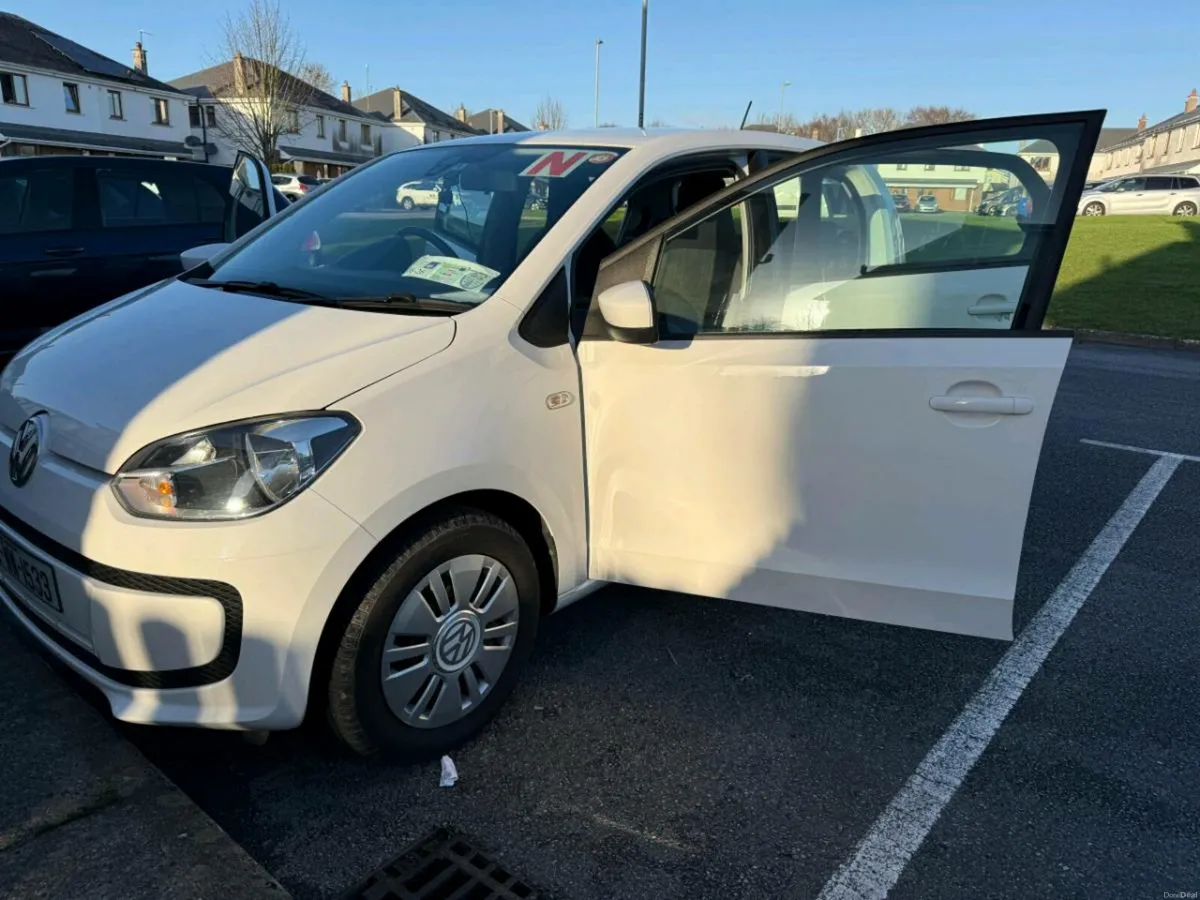 Volkswagen UP! 2014 Automatic - Image 2