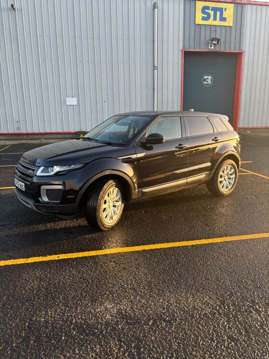 Range Rover Evoque - Image 1