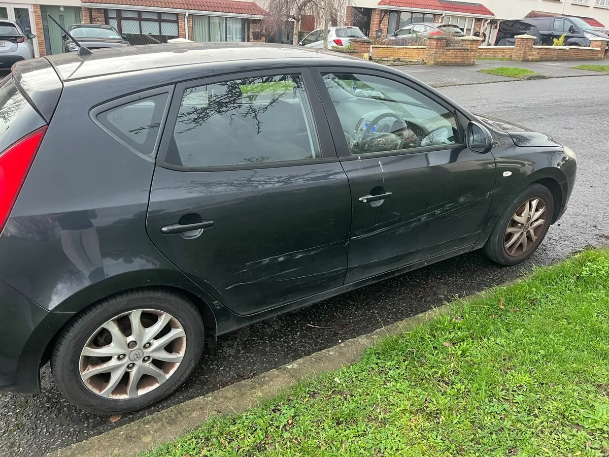 Hyundai i30 2010 - Image 4