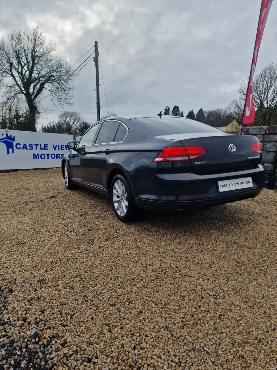 152 VW Passat Highline Bluemotion - Image 3