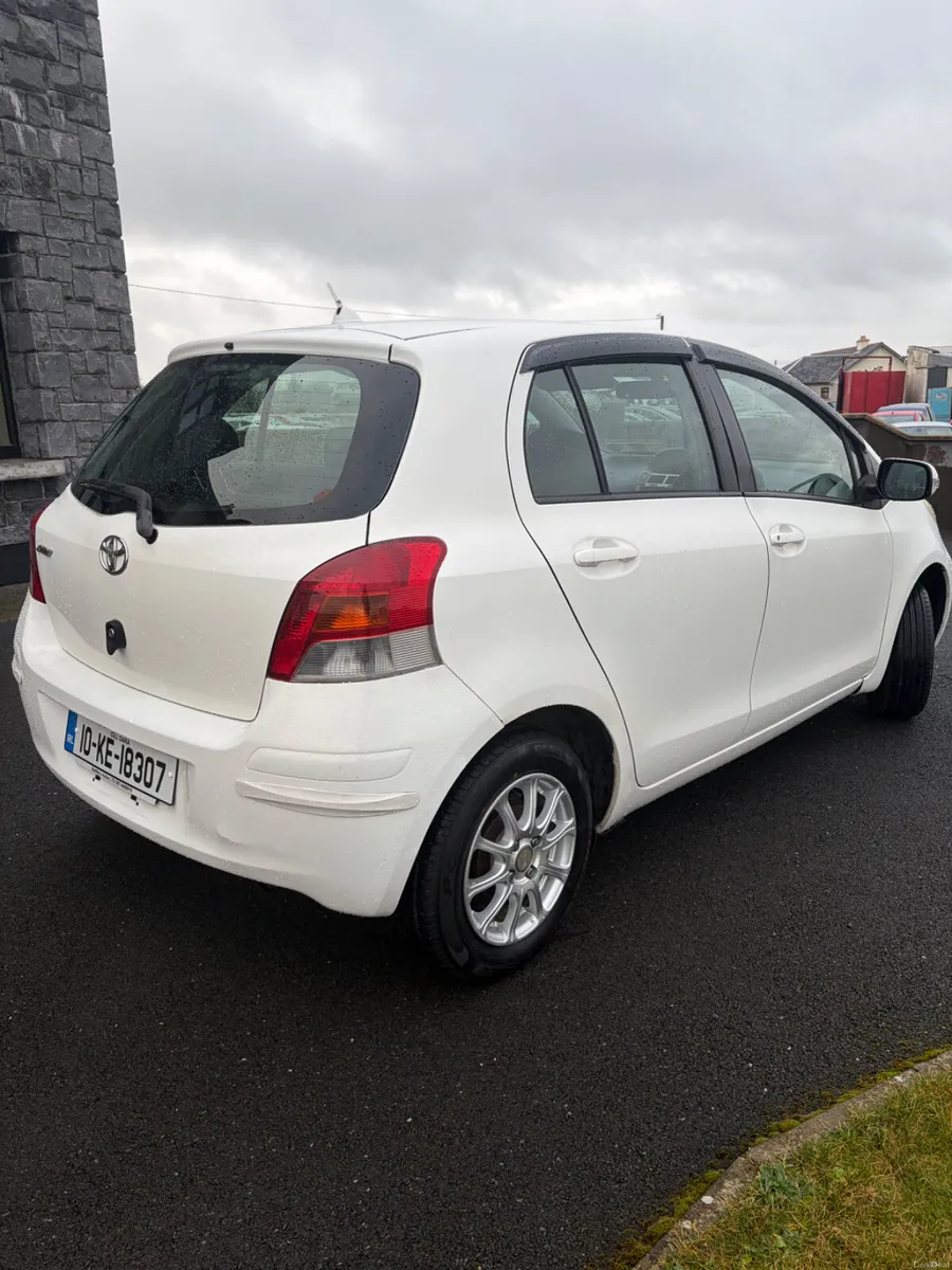 Toyota Vitz 2010 - Image 3
