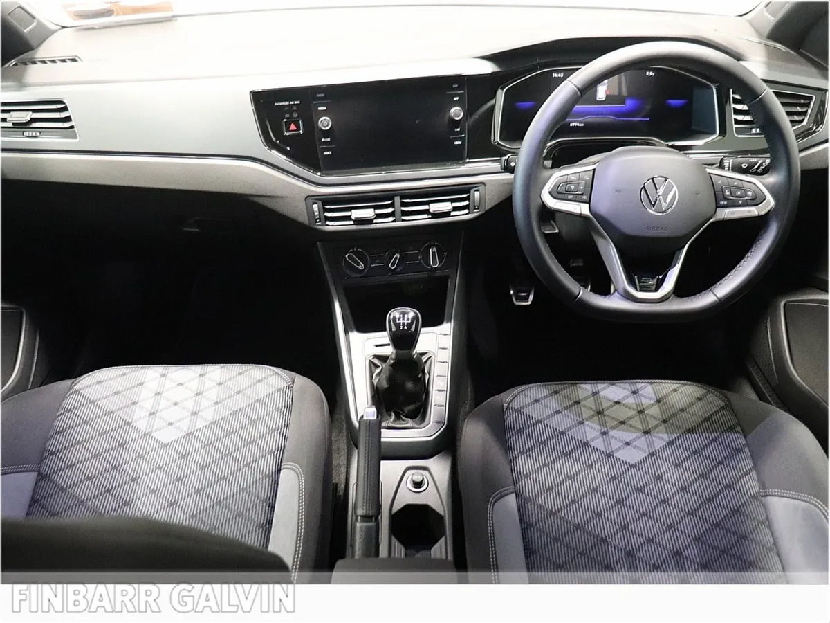VW Polo R-LINE 75 1.0 TSI 95HPM5F - Image 4