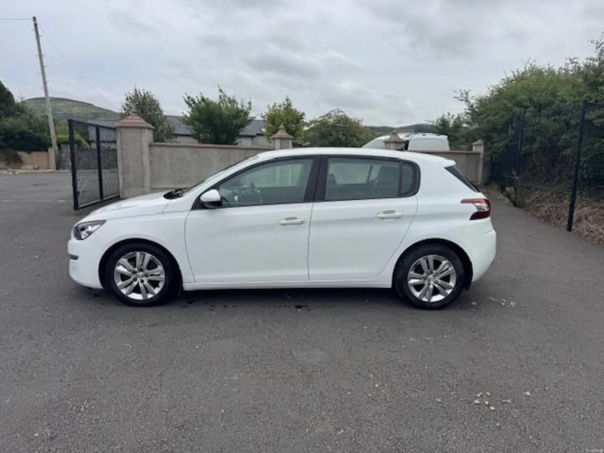 Peugeot 308 Active - N.I. Registered - Image 4