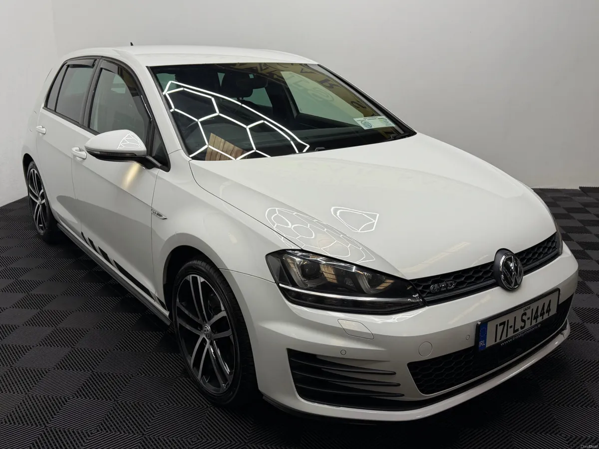 2017 Volkswagen Golf GTD 2.0 diesel (warranty) - Image 2
