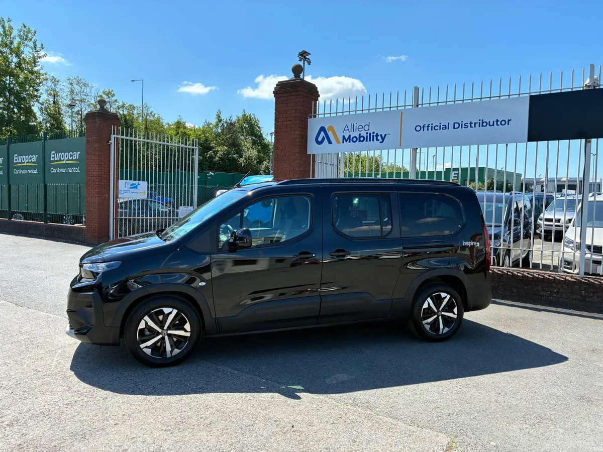 Drive From/Upfront PassengerPeugeot Rifter Inspire - Image 4