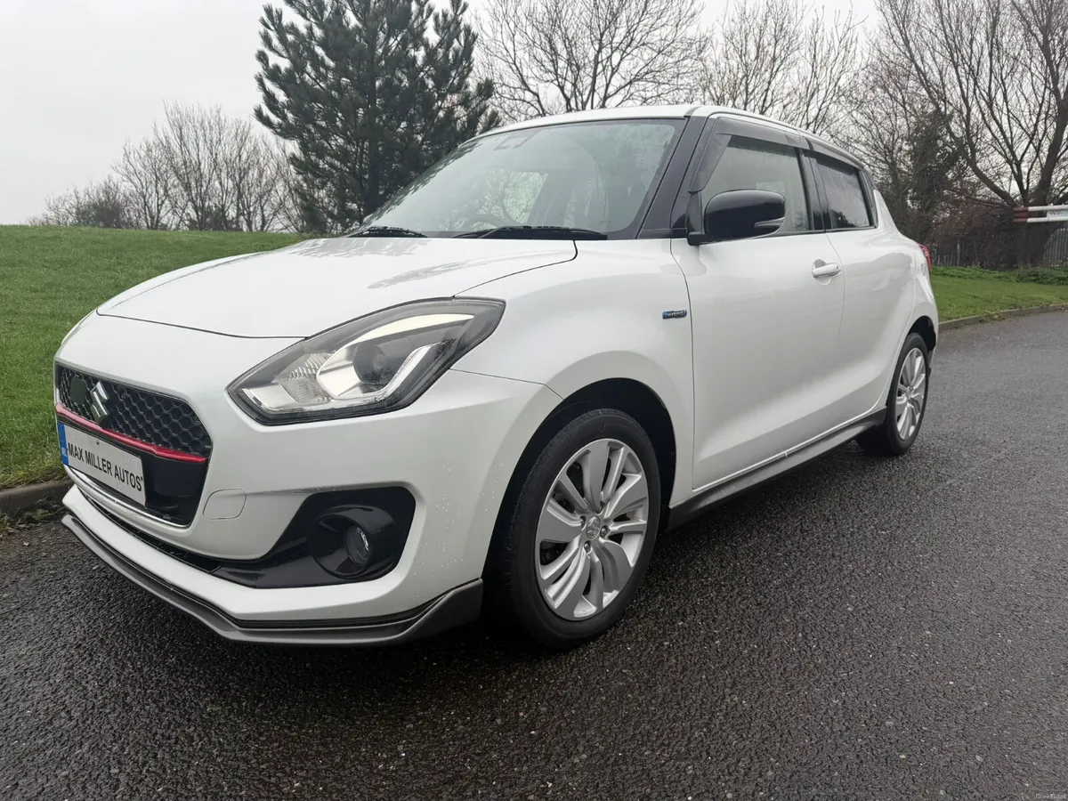 Suzuki Swift 1.2 HYBRID , Reversing Camera - Image 3