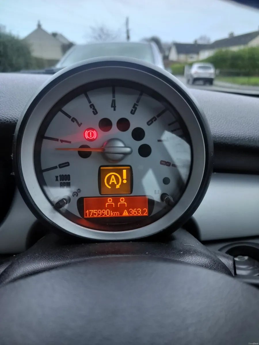 Mini Cooper 2009 - Image 2