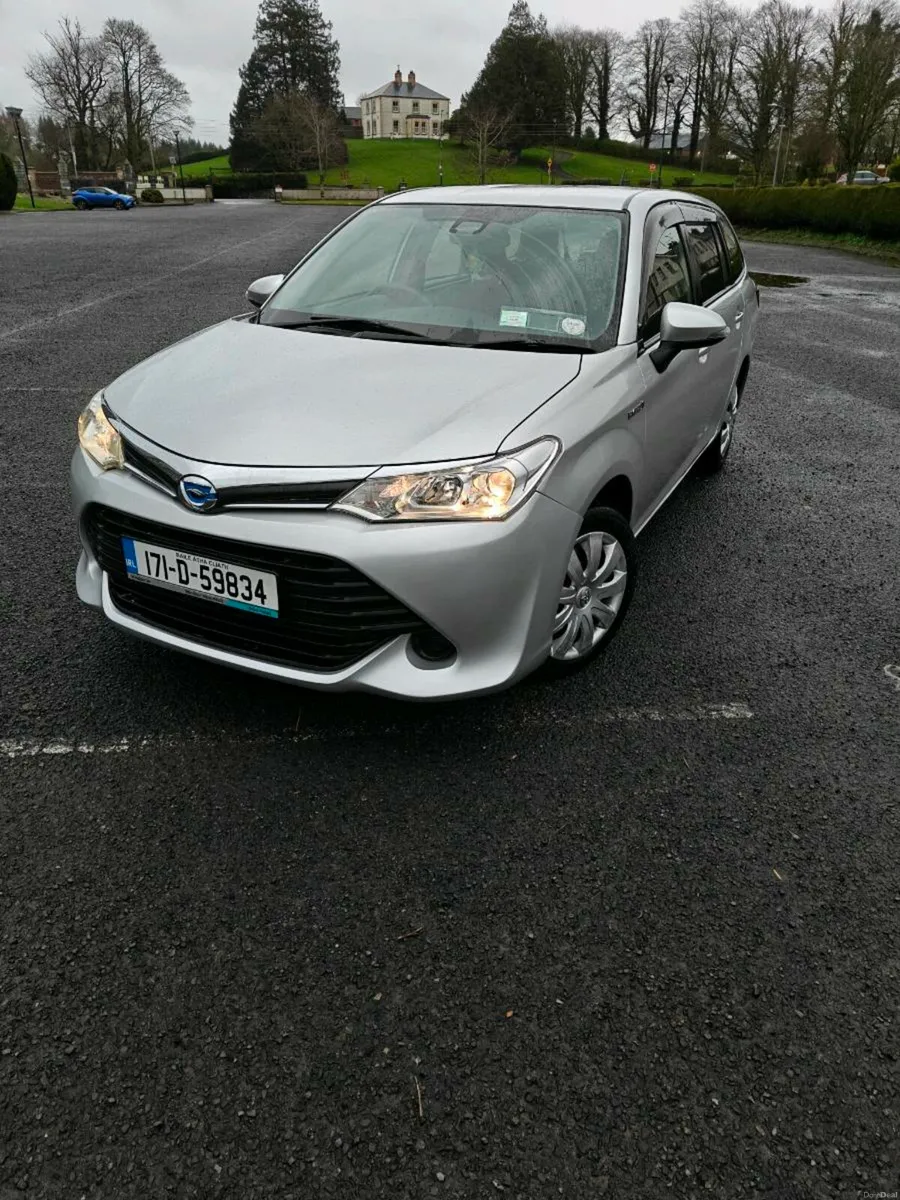 Toyota Corolla Auto Fielder Hybrid 2017 NCT 03-28 - Image 1