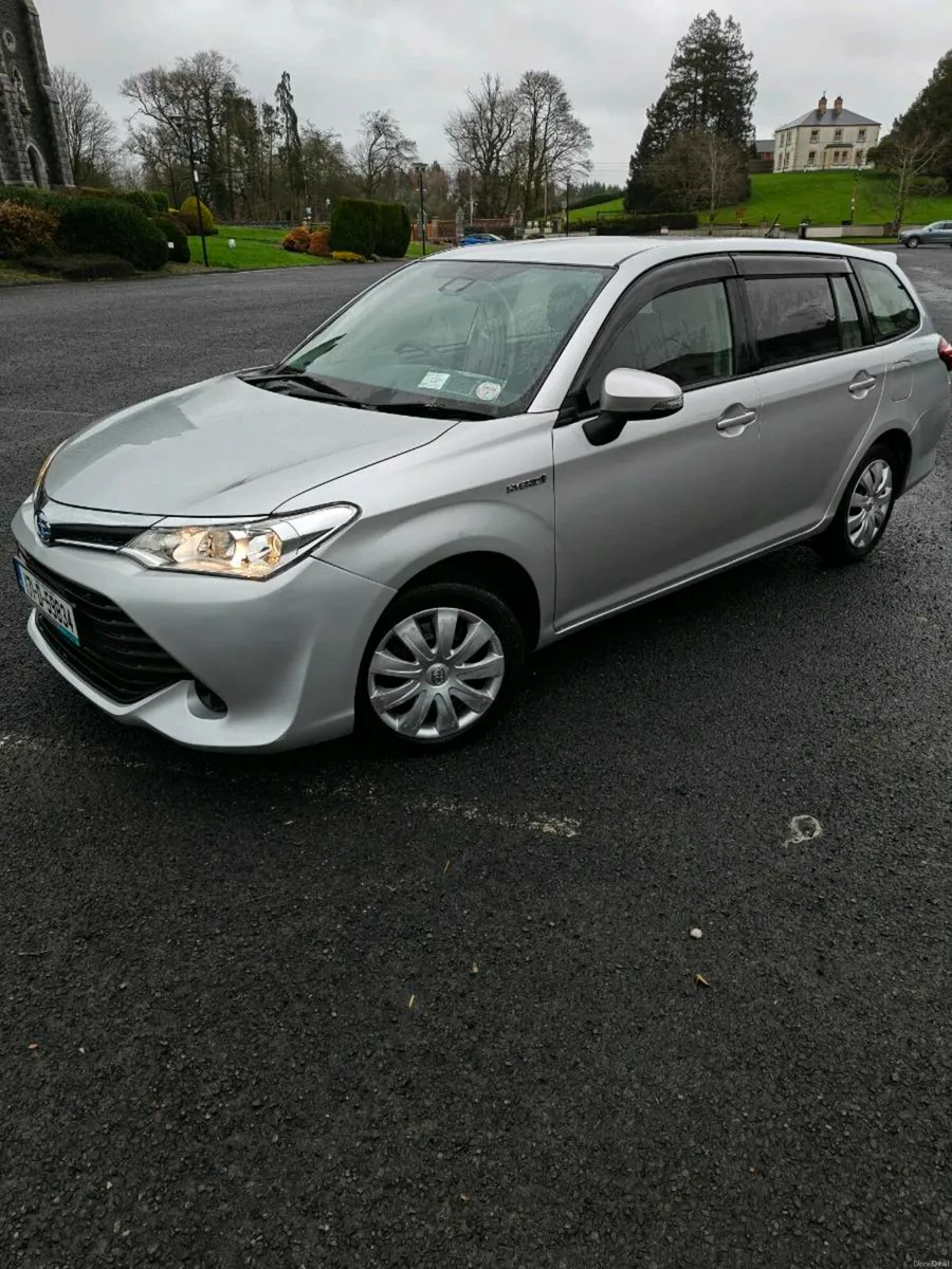 Toyota Corolla Fielder Hybrid 2017 NCT 03-28 - Image 2