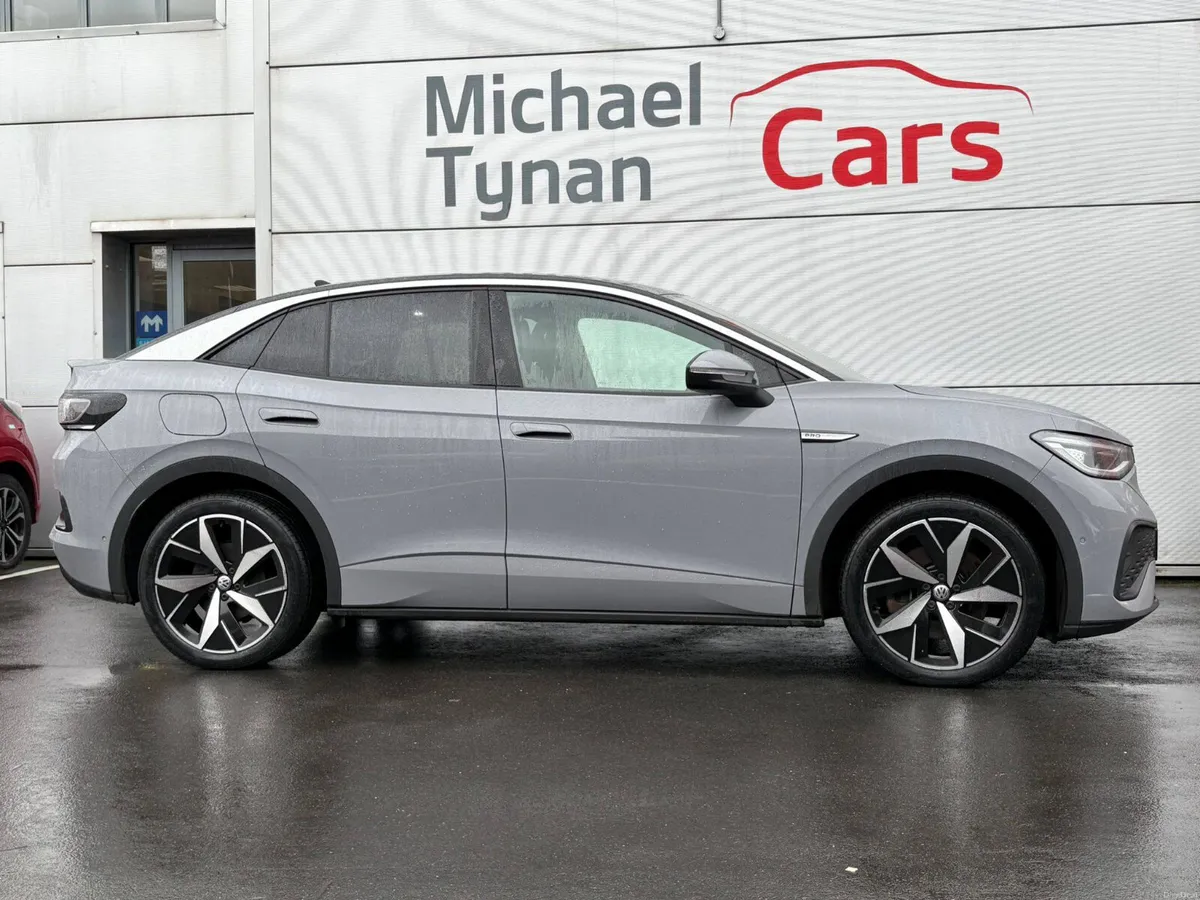 2022 VW id5 Style Pro, Pano Roof, CarPlay, 20" - Image 2