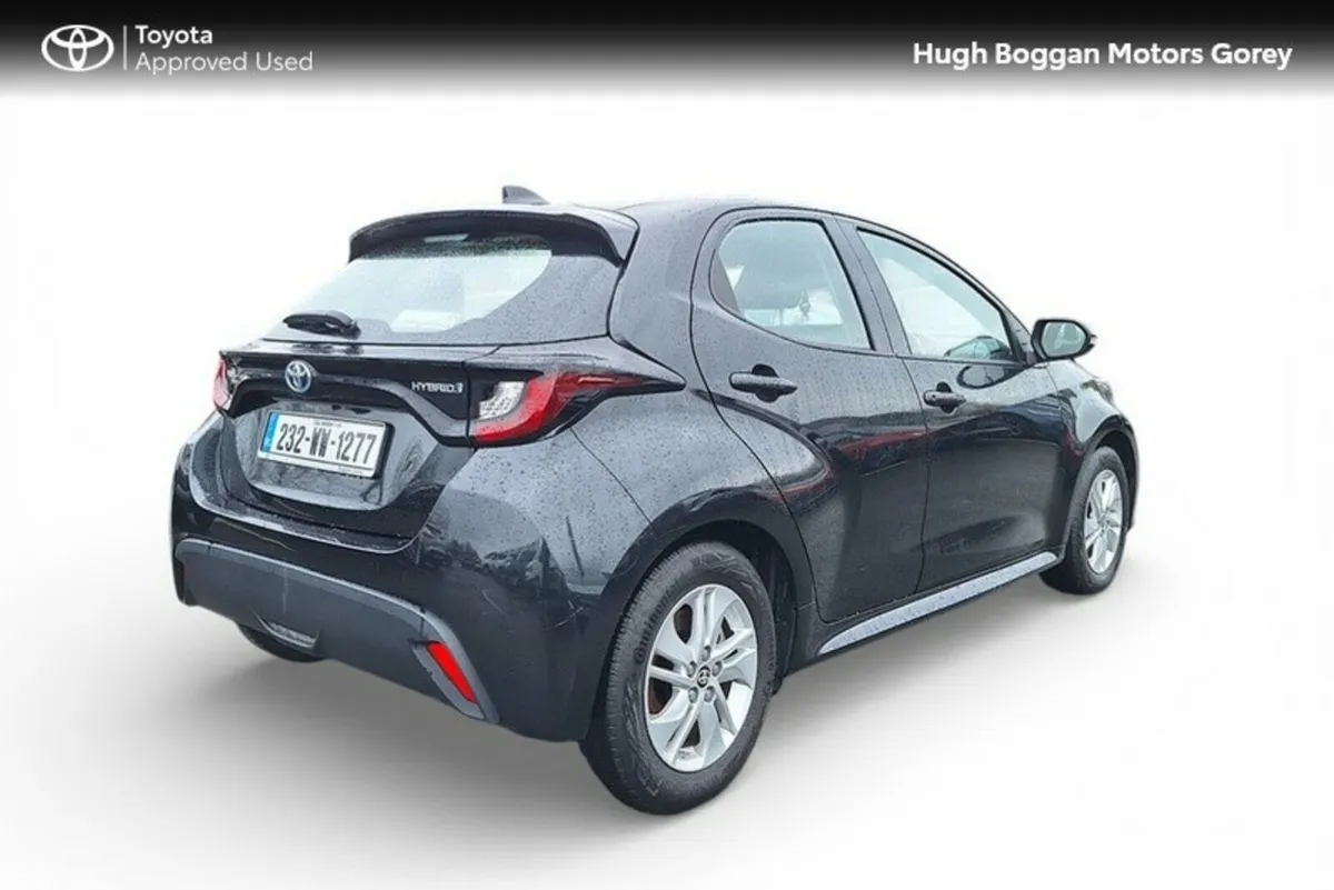 Toyota Yaris 1.5 HYBRID LUNA 4DR - Image 2