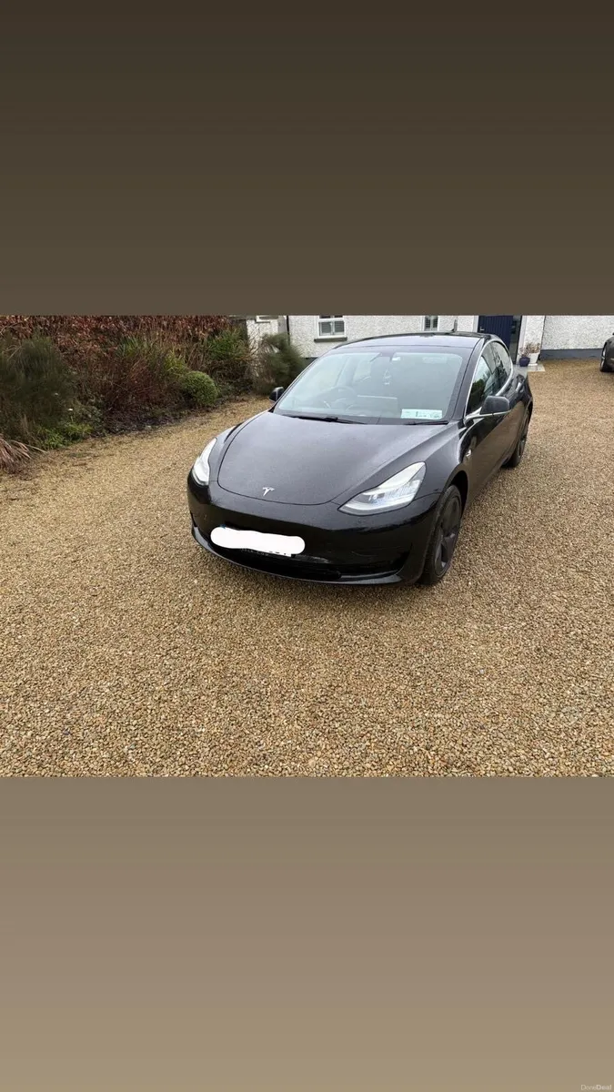 Tesla model 3 - Image 4