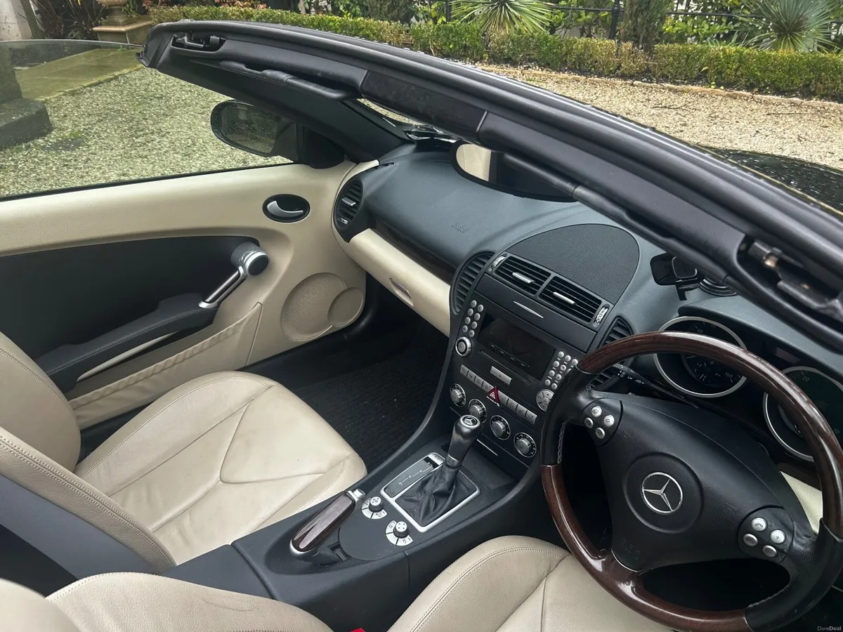 Mercedes-Benz SLK 2006 Automatic - Image 4