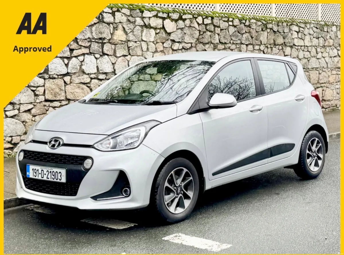 Hyundai i10 2019!!!DELUXE!!!AUTO!! ONLY 11K MLS !! - Image 1