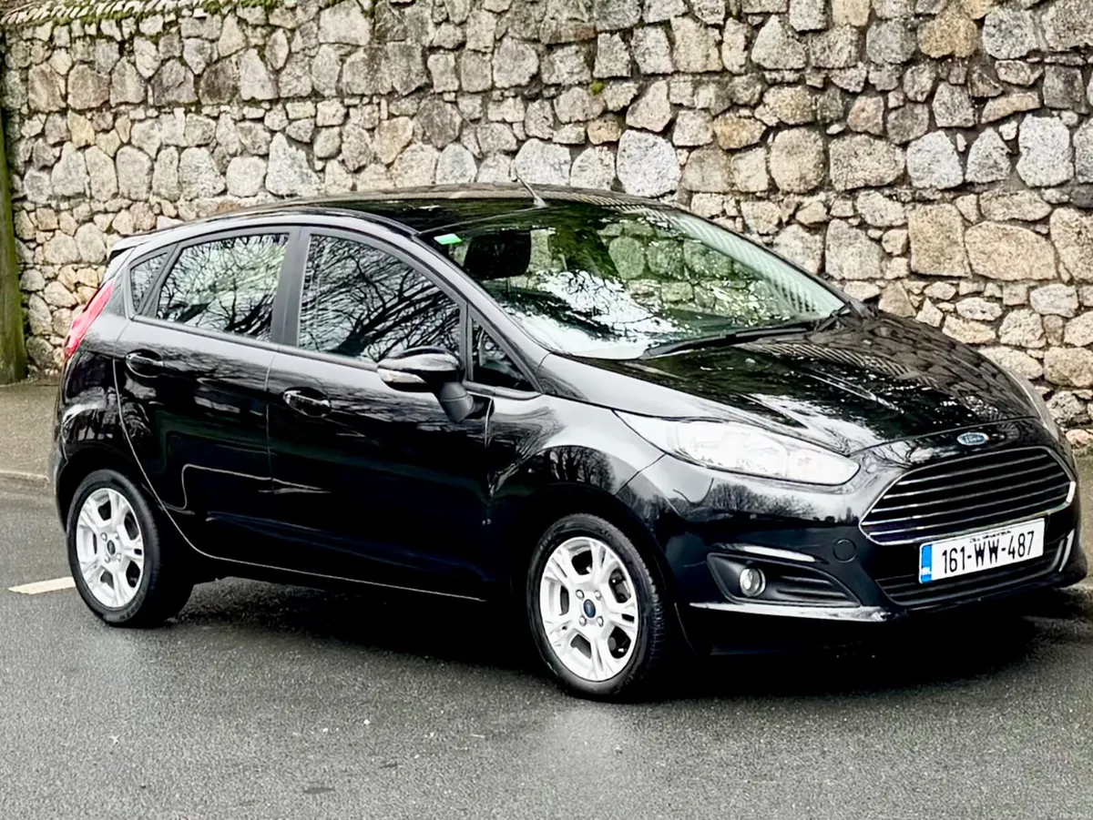 Ford Fiesta 2016!! 1.25 ZETEC!!!!ONLY 51k MLS!!! - Image 2