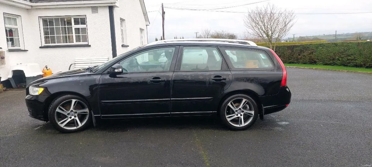 Volvo v50 - Image 3